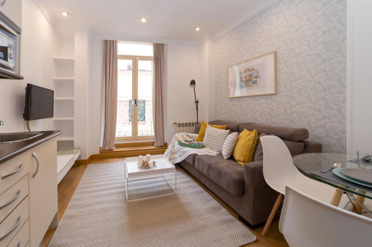 Apartamentos Gran Via Madrid Luaran gambar