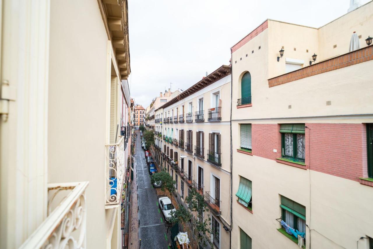 Apartamentos Gran Via Madrid Luaran gambar