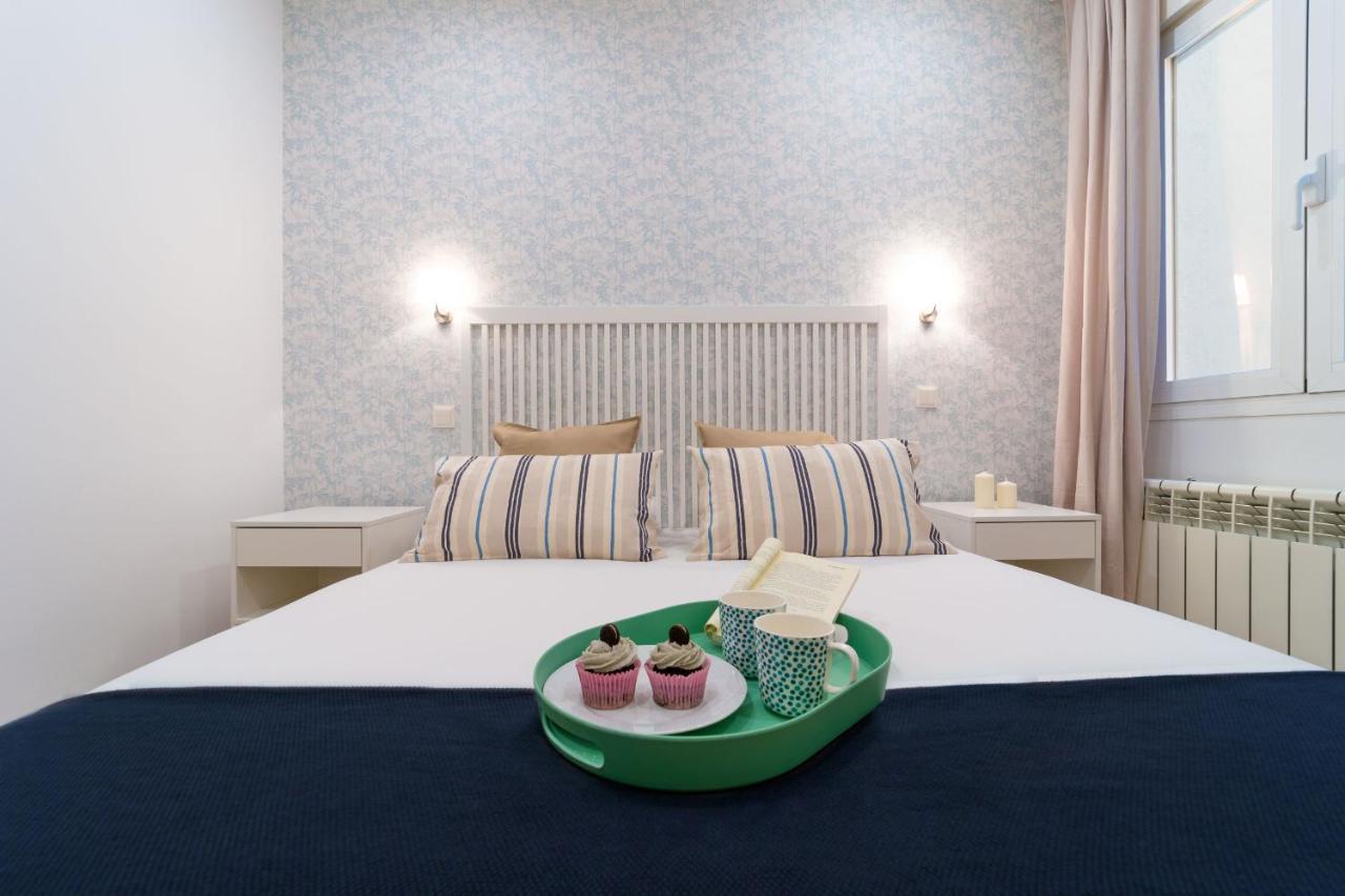 Apartamentos Gran Via Madrid Luaran gambar