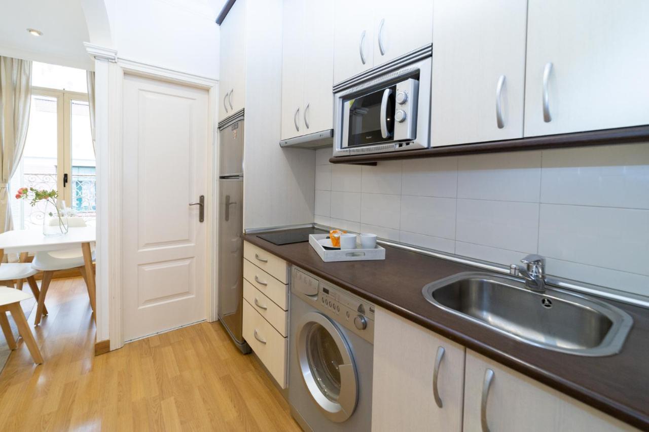 Apartamentos Gran Via Madrid Luaran gambar